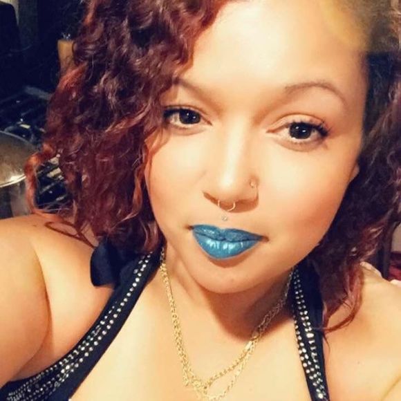 Meet your Posher, Kristal - Picture 1 of 1